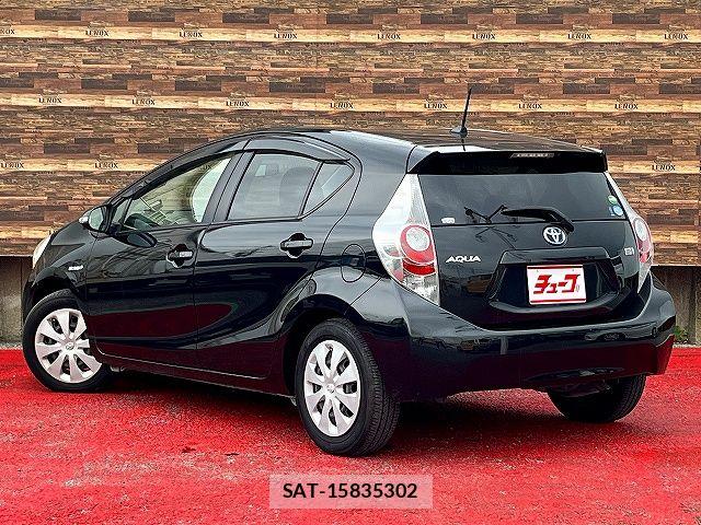 Toyota AQUA 2013-10 7875263-8