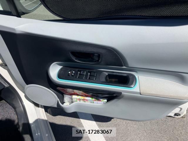 Toyota AQUA 2012-03 7875289-11