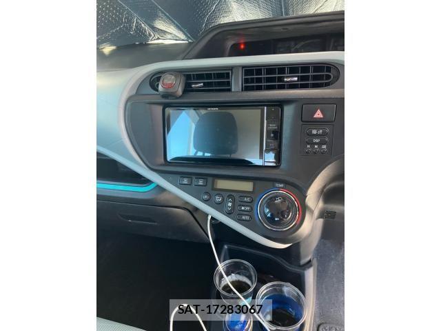 Toyota AQUA 2012-03 7875289-14