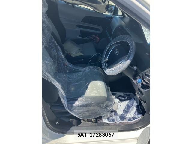 Toyota AQUA 2012-03 7875289-18