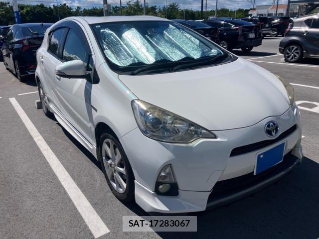 Toyota AQUA 2012-03 7875289-2