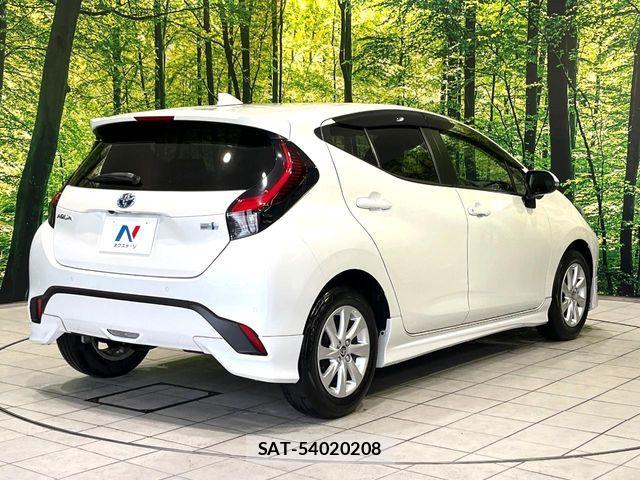 Toyota AQUA 2021-09 7875238-16