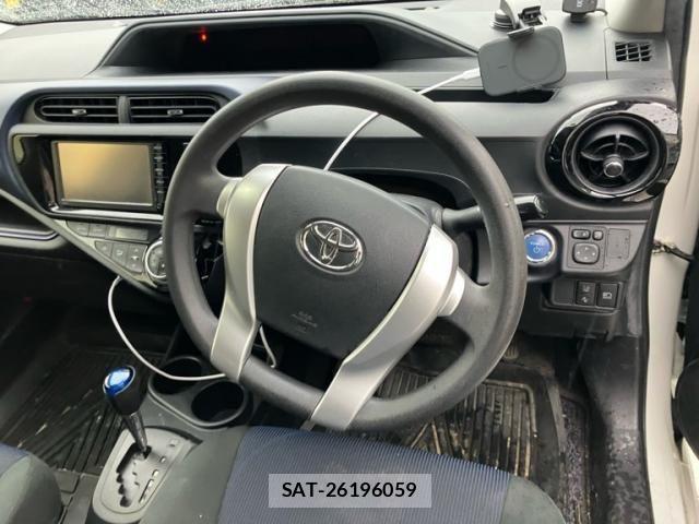 Toyota AQUA 2015-11 7875259-15