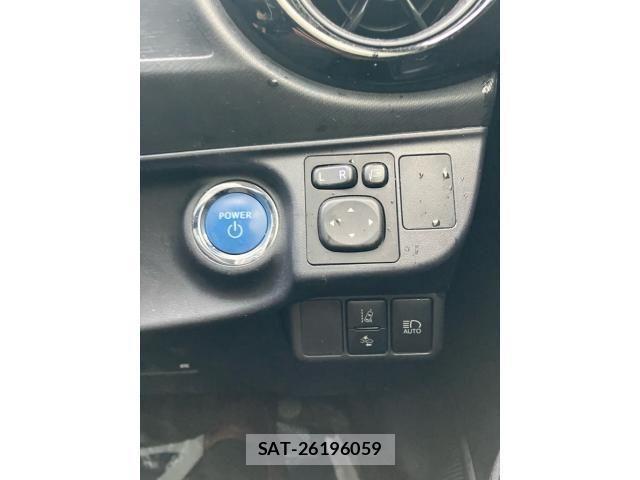 Toyota AQUA 2015-11 7875259-16