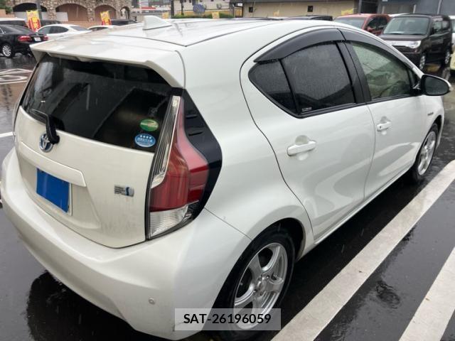 Toyota AQUA 2015-11 7875259-5
