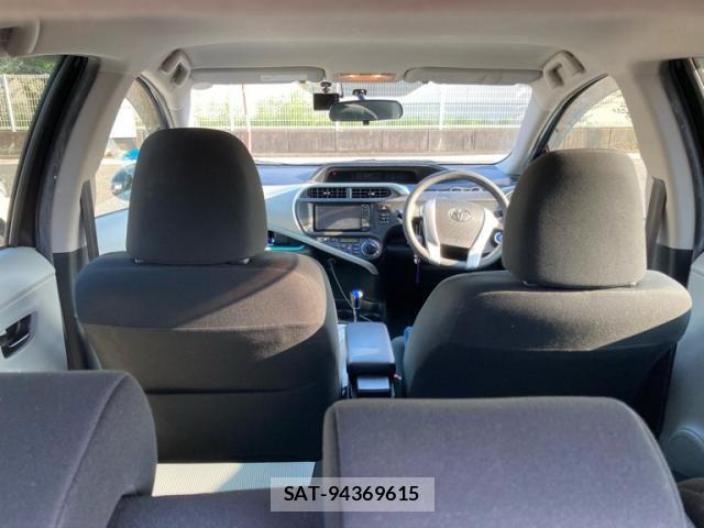 Toyota AQUA 2012-01 7875285-2