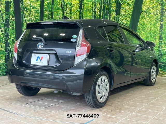 Toyota AQUA 2015-12 7875255-16