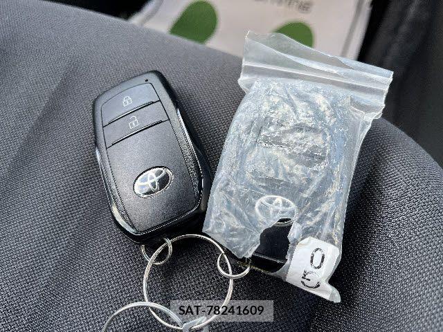 Toyota AQUA 2022-02 7875240-25