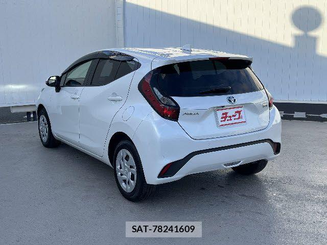 Toyota AQUA 2022-02 7875240-8
