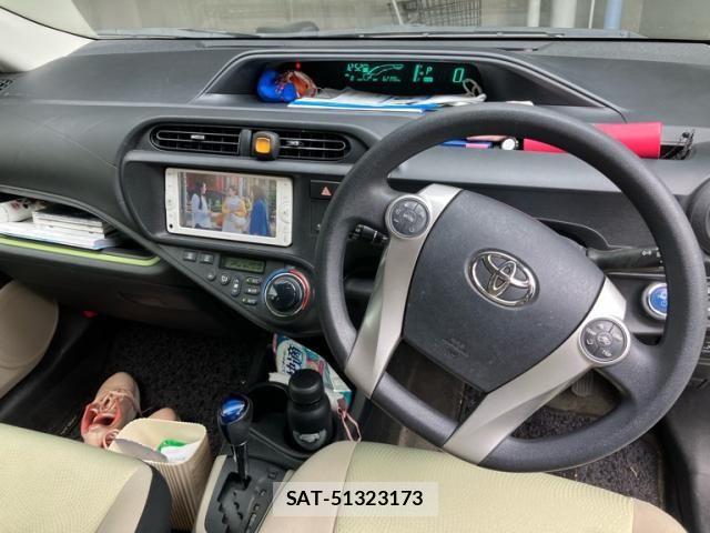 Toyota AQUA 2012-10 7875273-14