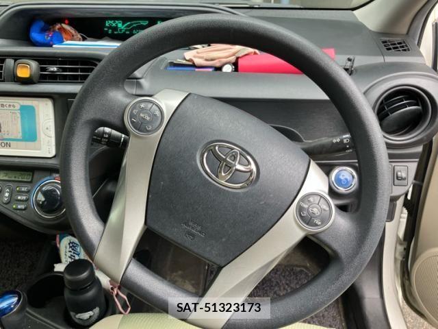 Toyota AQUA 2012-10 7875273-15