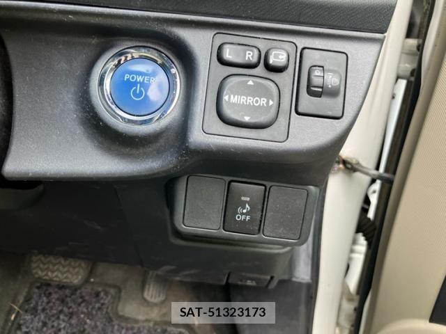 Toyota AQUA 2012-10 7875273-16