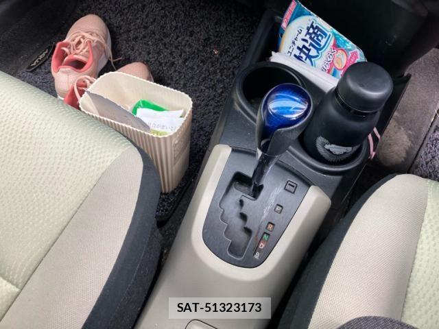 Toyota AQUA 2012-10 7875273-20