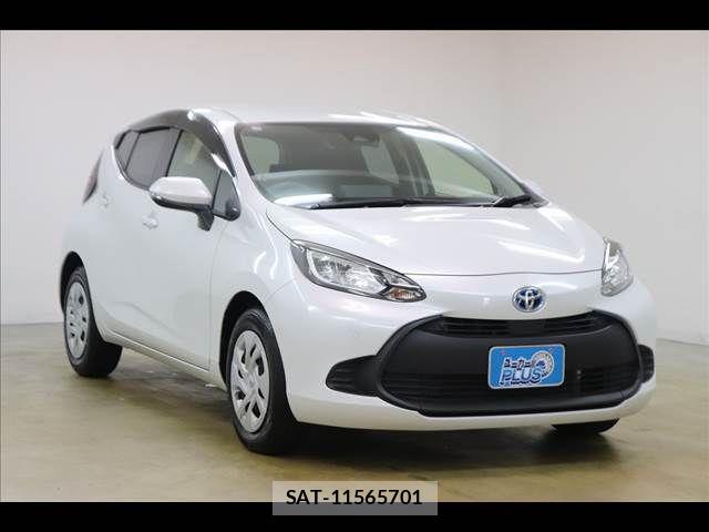 Toyota AQUA 2023-03 7875239-17