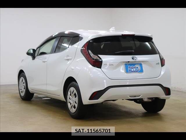 Toyota AQUA 2023-03 7875239-19