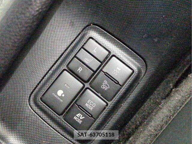 Toyota AQUA 2016-11 7875254-14
