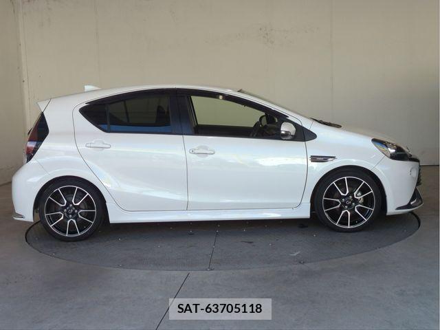 Toyota AQUA 2016-11 7875254-17