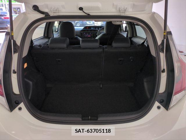 Toyota AQUA 2016-11 7875254-6