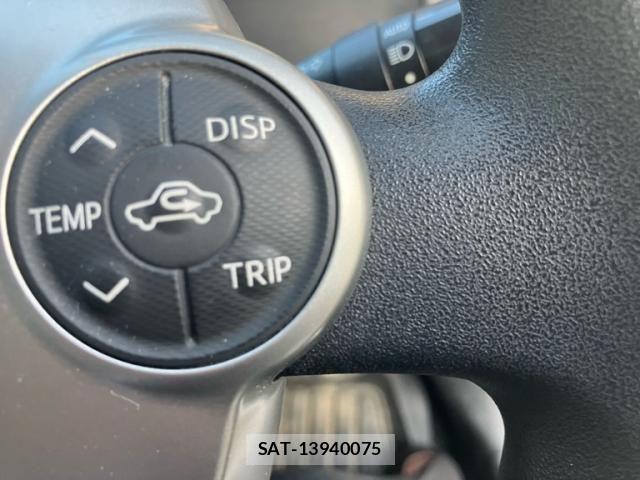 Toyota AQUA 2012-04 7875284-15