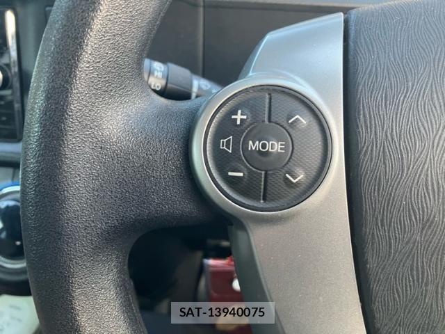 Toyota AQUA 2012-04 7875284-16