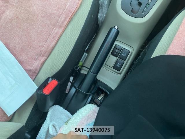 Toyota AQUA 2012-04 7875284-18