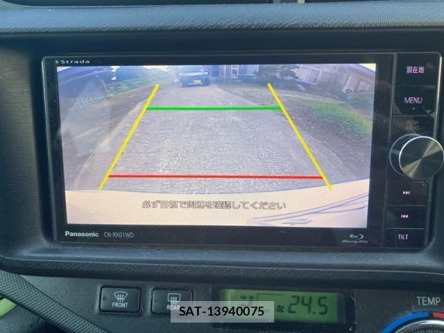Toyota AQUA 2012-04 7875284-24