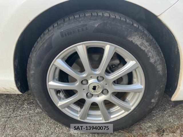 Toyota AQUA 2012-04 7875284-4