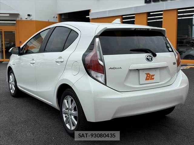 Toyota AQUA 2014-12 7875267-12