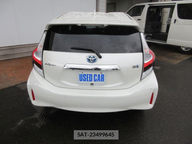 Toyota AQUA 2021-06 7875244-14