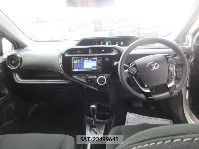 Toyota AQUA 2021-06 7875244-8
