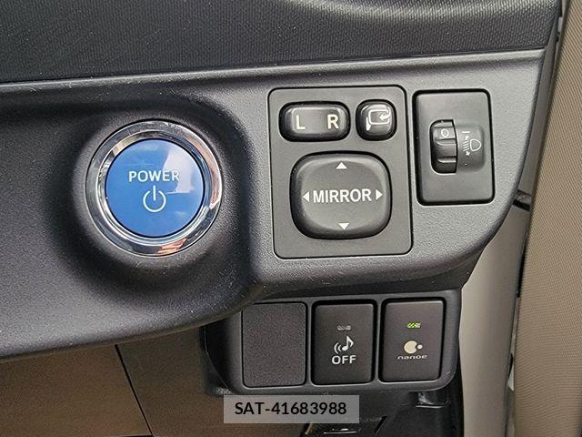 Toyota AQUA 2012-07 7875269-16