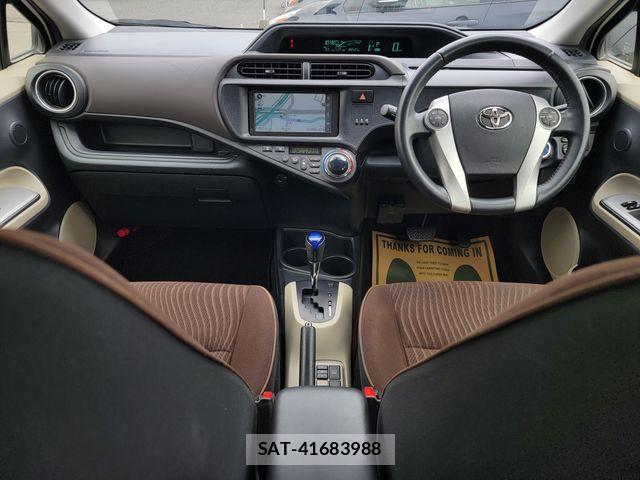 Toyota AQUA 2012-07 7875269-20