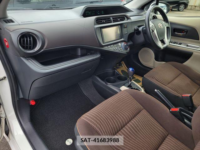 Toyota AQUA 2012-07 7875269-23
