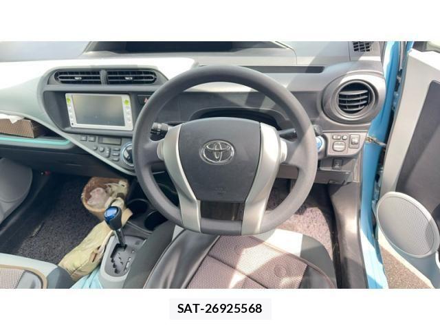 Toyota AQUA 2012-03 7875283-11