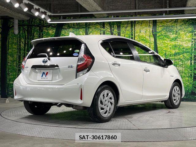 Toyota AQUA 2019-05 7875245-16