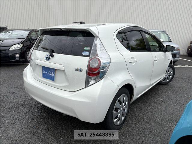 Toyota AQUA 2014-12 7875279-2