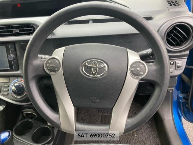 Toyota AQUA 2013-07 7875282-12