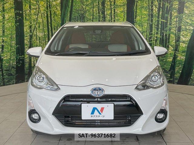 Toyota AQUA 2015-12 7875261-13