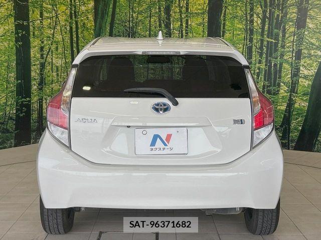 Toyota AQUA 2015-12 7875261-14