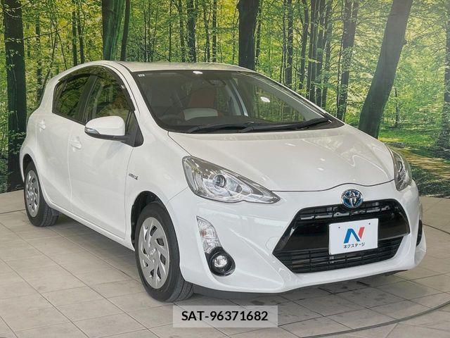 Toyota AQUA 2015-12 7875261-15