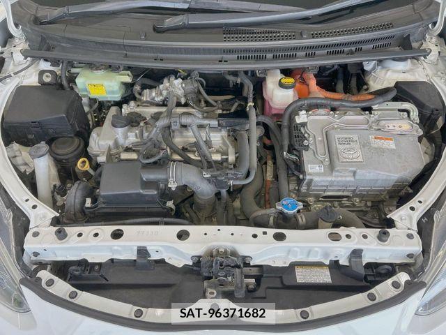Toyota AQUA 2015-12 7875261-17