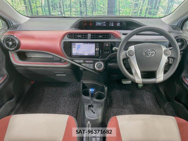 Toyota AQUA 2015-12 7875261-1