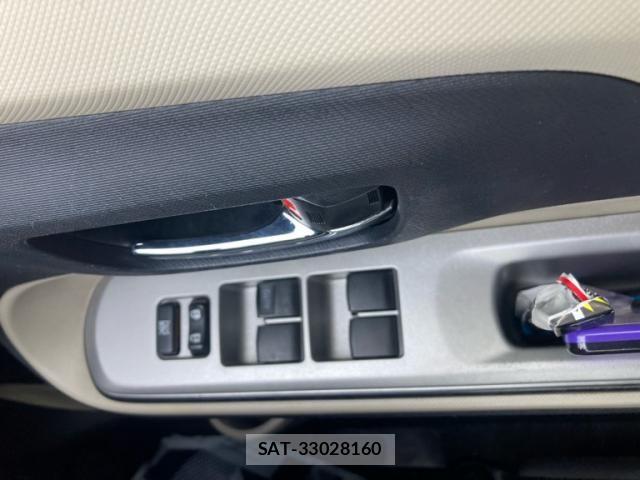 Toyota AQUA 2013-04 7875280-18
