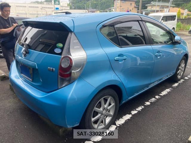 Toyota AQUA 2013-04 7875280-2