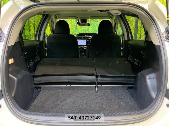 Toyota AQUA 2019-09 7875242-10