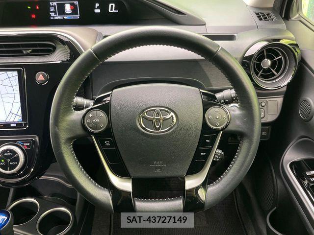 Toyota AQUA 2019-09 7875242-11