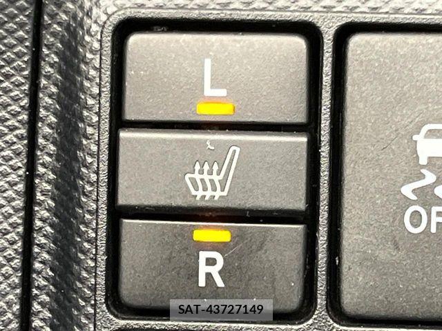 Toyota AQUA 2019-09 7875242-5
