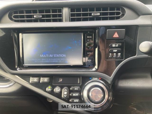 Toyota AQUA 2015-09 7875272-10