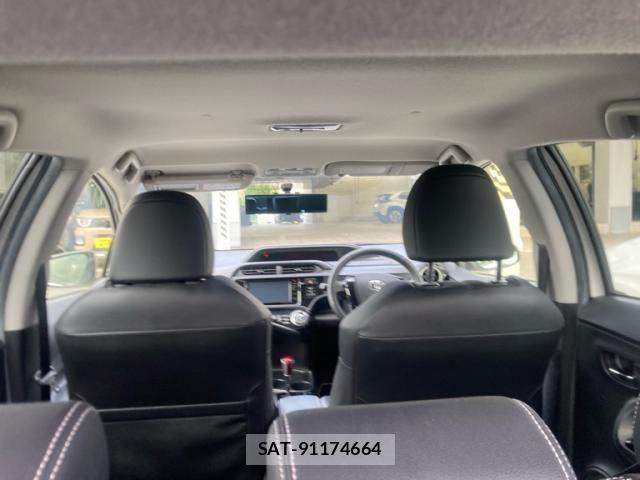 Toyota AQUA 2015-09 7875272-6