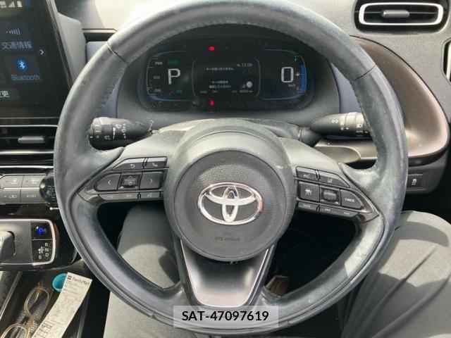 Toyota AQUA 2021-12 7875243-9